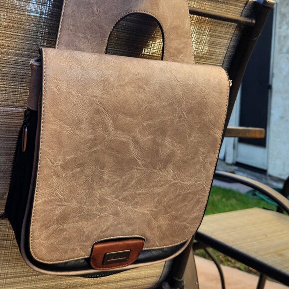 Liz Soto slim Julia Backpack in Tan and Black main image 5